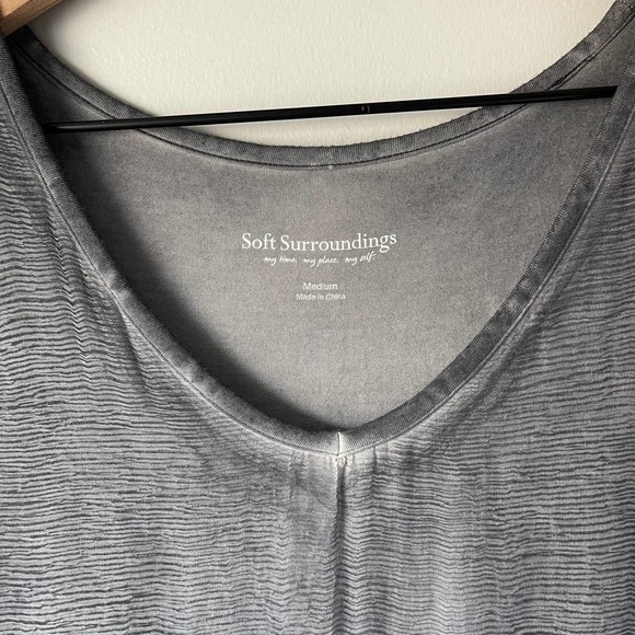 Soft Surroundings Women's Gray Silk Embroidery Tunic Tank Size Medium - Picture 3 of 4